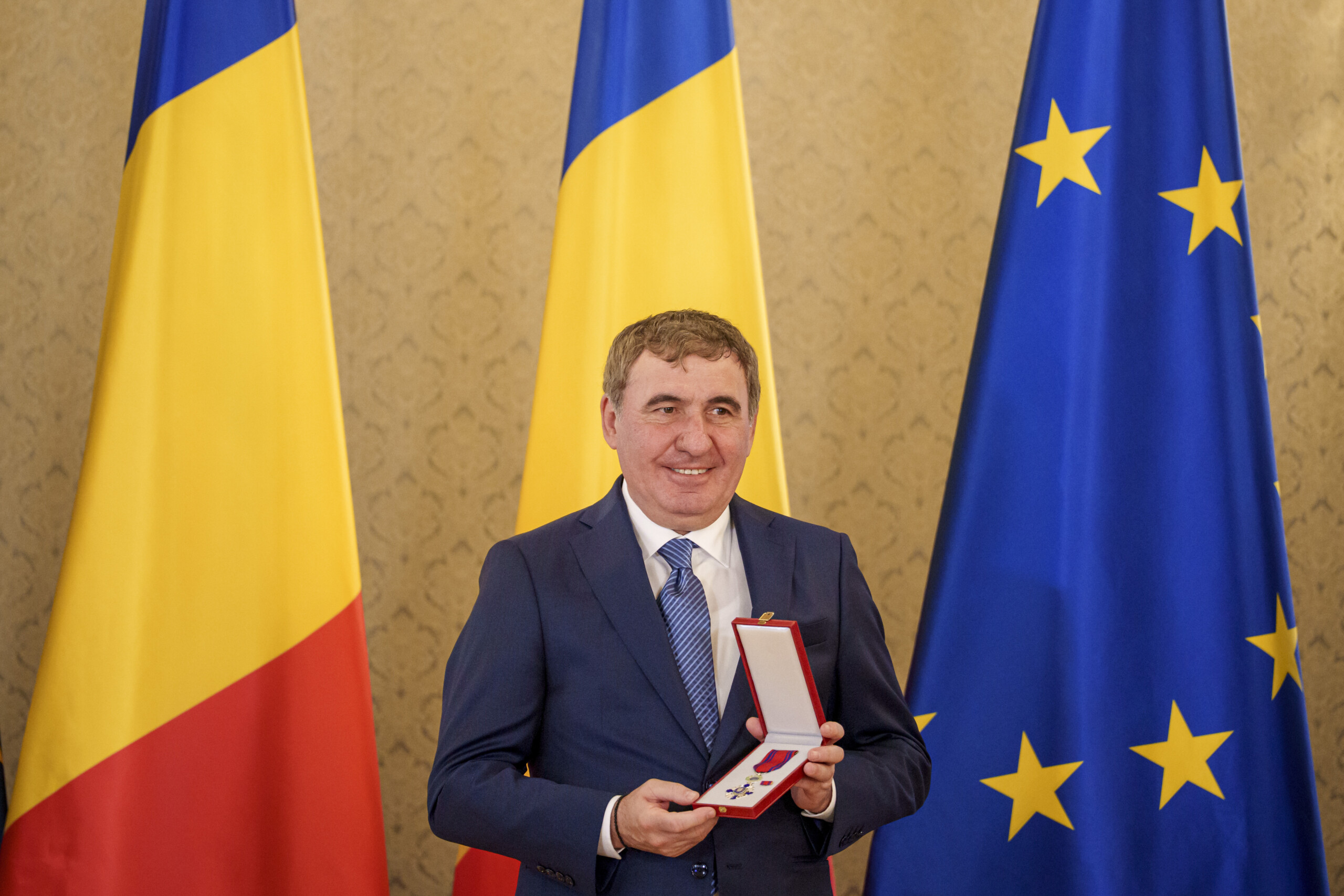 football roumanie hagi nouveau selectionneur apres le deces de lucescu scaled