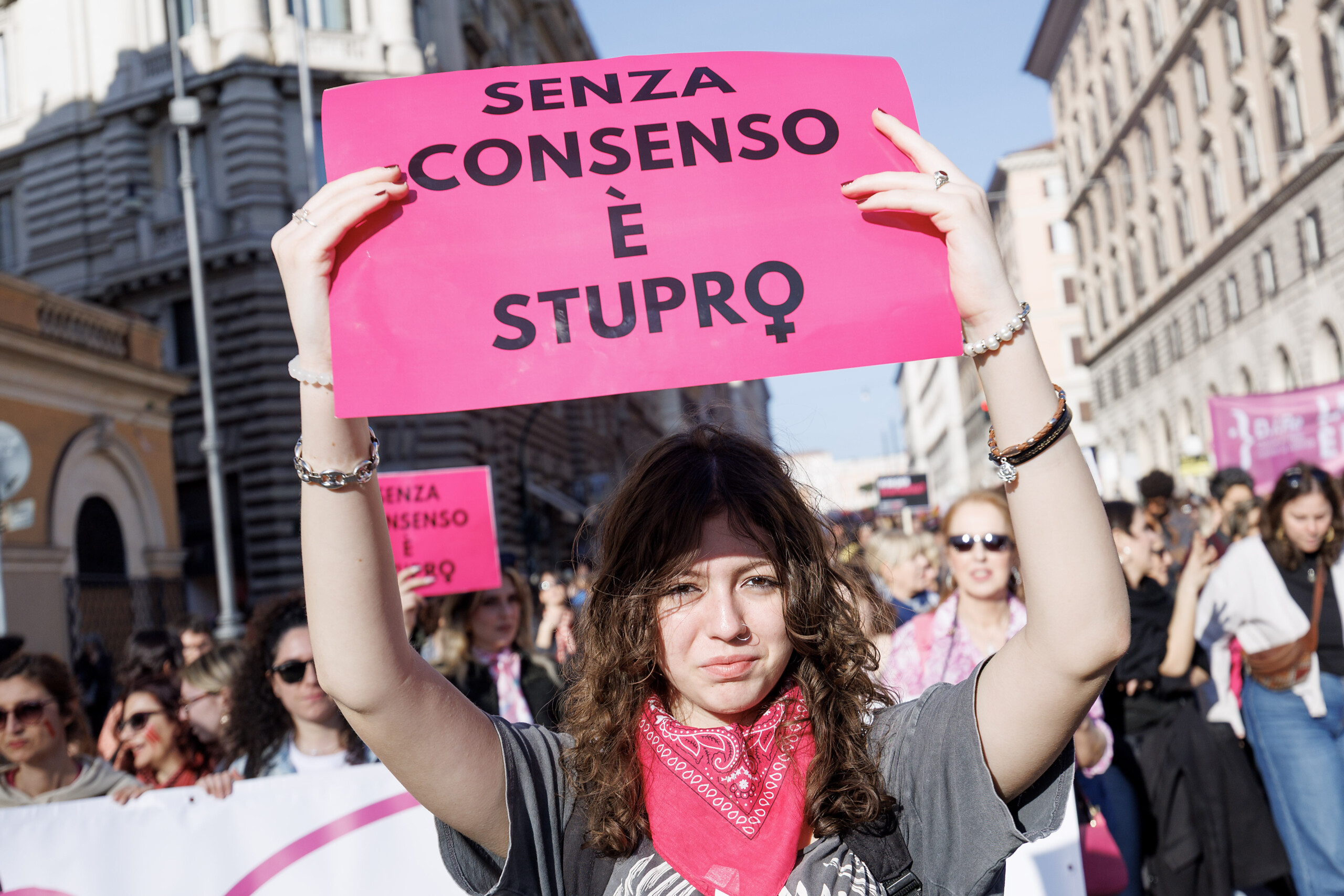 violence a legard des femmes la commission approuve un rapport sur le numerique il faut eriger en infraction penale les contenus generes par lia scaled