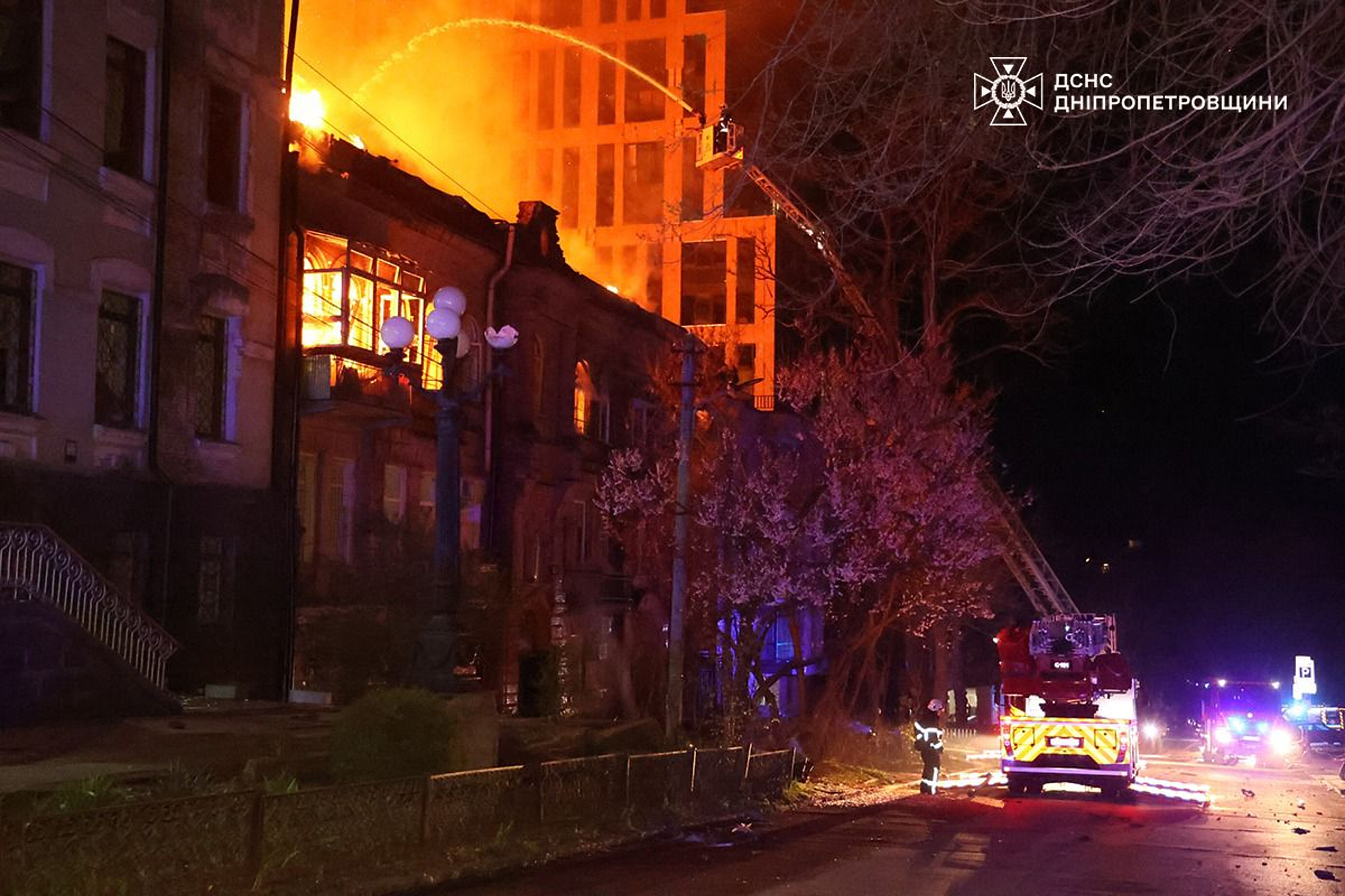 ukraine 2 morts et 9 blesses apres un raid russe sur dnipro