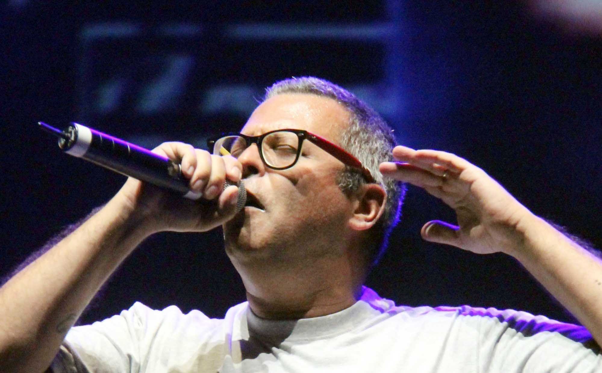 musique frankie hi nrg mc revient avec le nouvel album voce e batteria