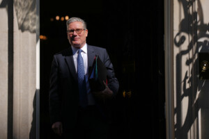 etats unis starmer condamnation de toute attaque contre les institutions democratiques