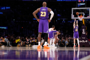 playoffs de la nba les lakers eliminent houston detroit et toronto lors du match 7