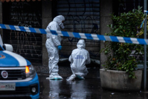 milan tue pour un vol de tickets a gratter les deux chinois condamnes a 17 ans de prison