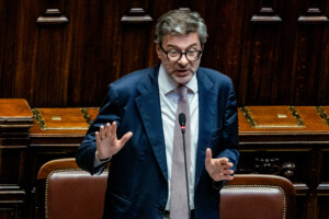 finances publiques giorgetti prets a soutenir les revenus des menages et la tresorerie des entreprises