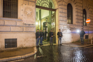 rome des voleurs de bijouteries arretes leur chef avait des liens avec lancienne banda magliana
