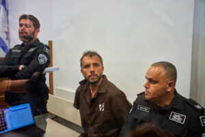 flottille la mere de lactiviste avila decede alors quil est detenu en israel