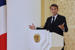 iran macron a propos du navire attaque a ormuz ce nest pas la france qui est visee