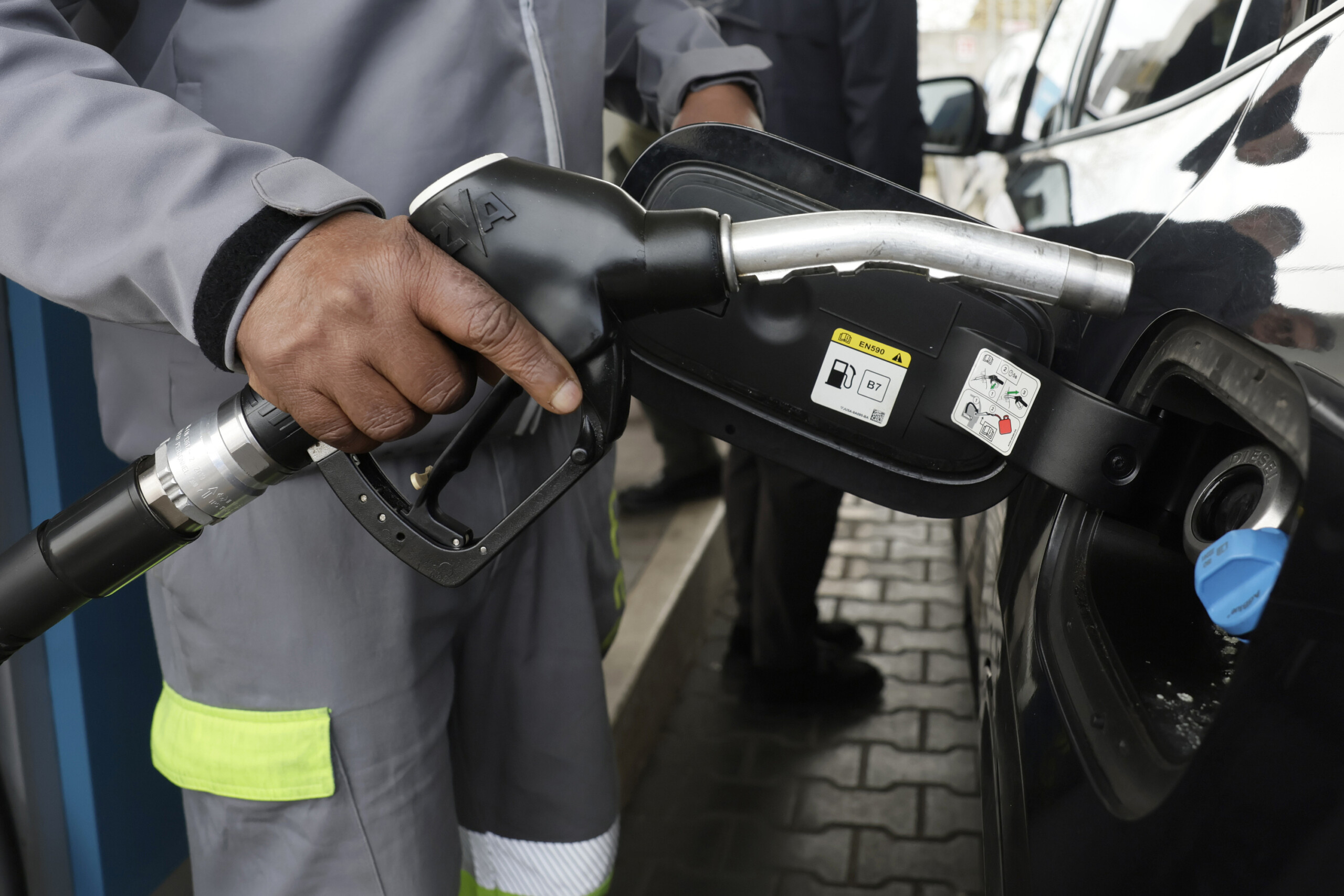 carburants prix moyen de lessence en libre service a 1934 euro l du gazole a 2026 scaled