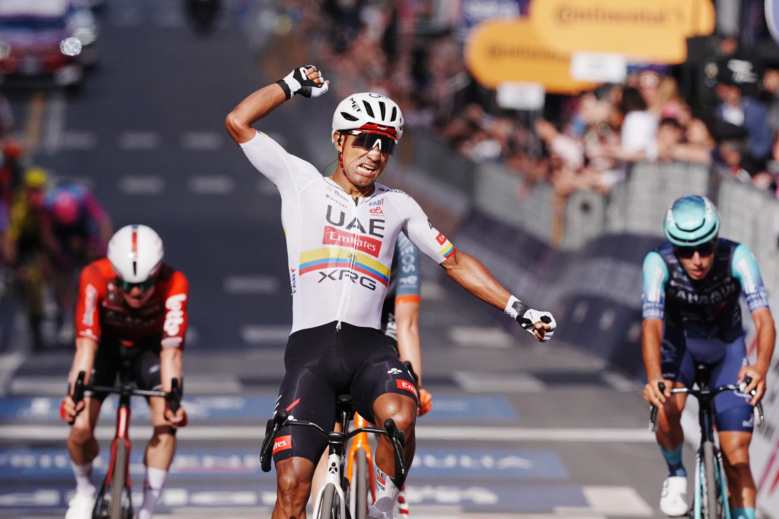 giro ditalia narvaez simpose a cosenza ciccone endosse le maillot rose scaled