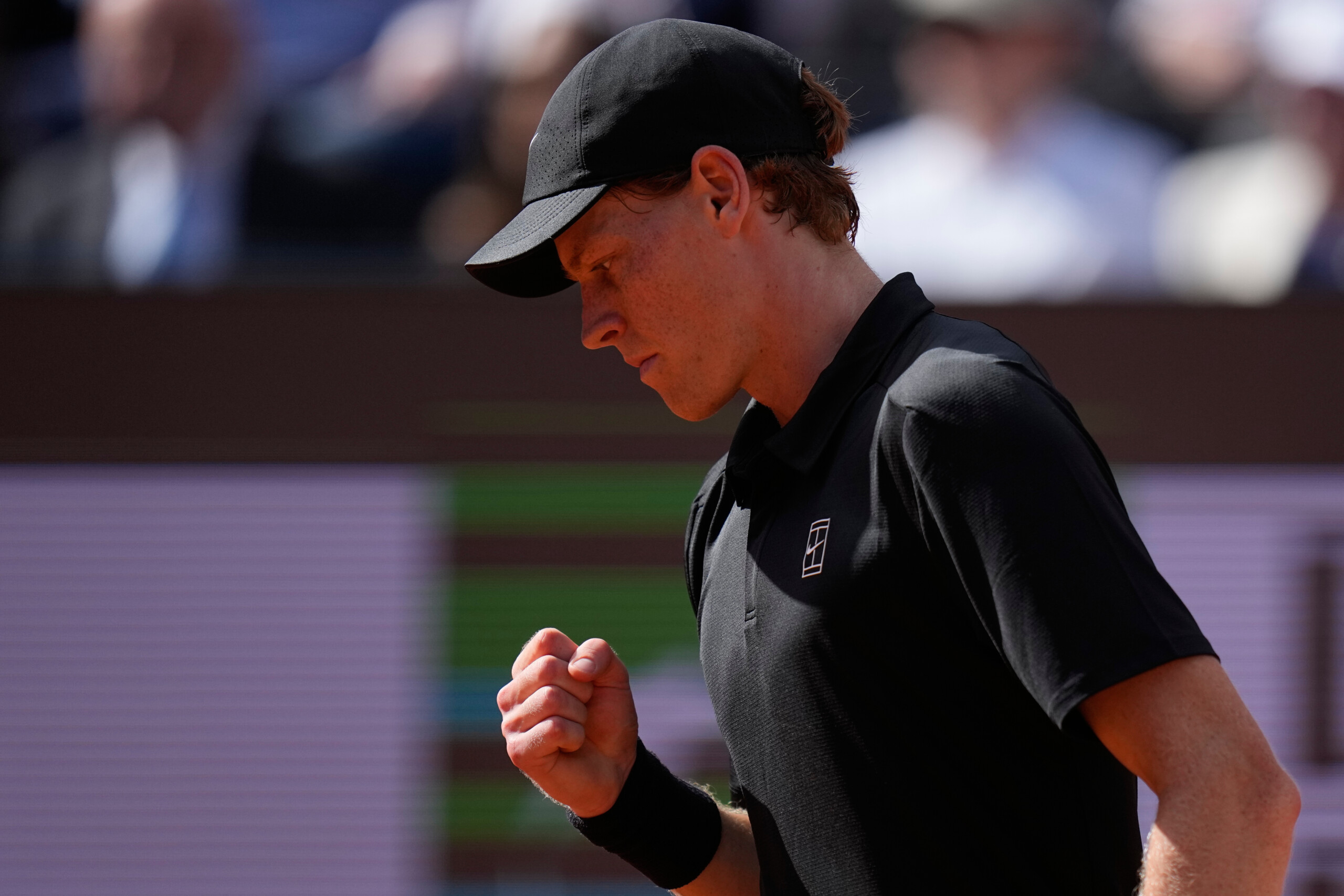 internazionali sinner en quarts de finale pellegrino battu en deux sets scaled