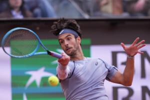 open ditalie musetti elimine ruud simpose en deux sets et se qualifie pour les quarts de finale