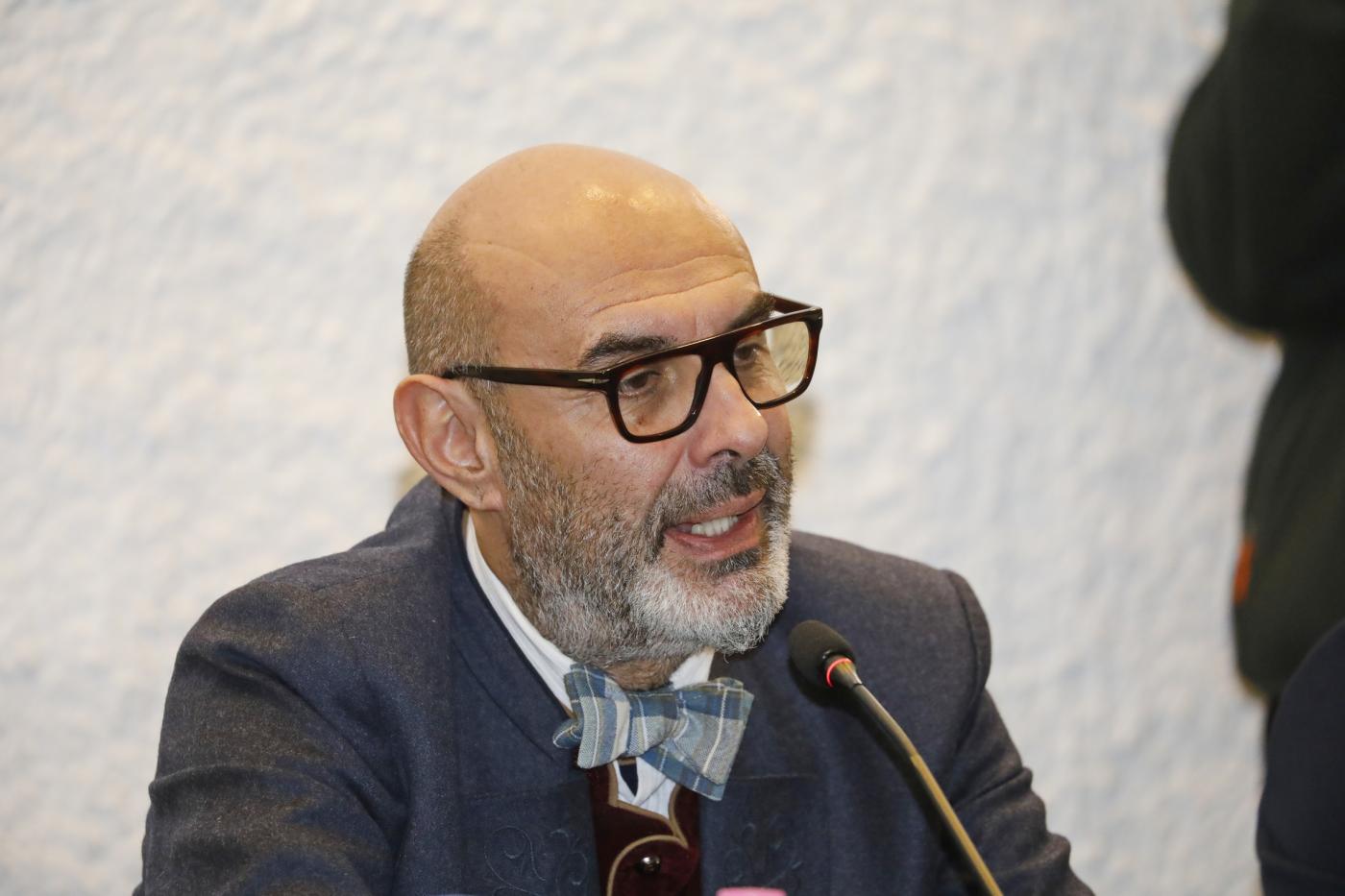 la famille dans les bois premiere rencontre aujourdhui a palmoli avec le nouvel avocat pillon