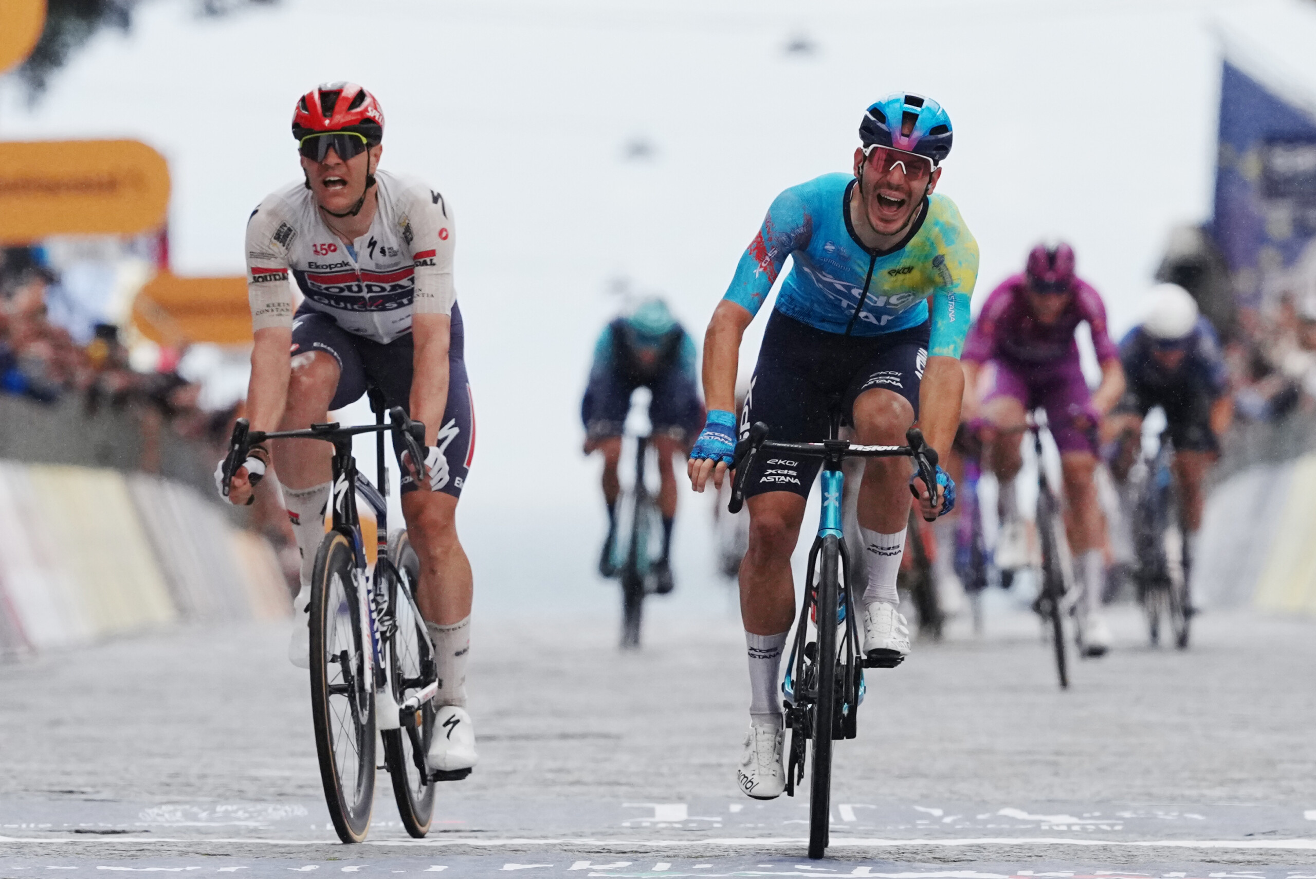 tour ditalie ballerini remporte la 6e etape eulalio conserve le maillot rose scaled