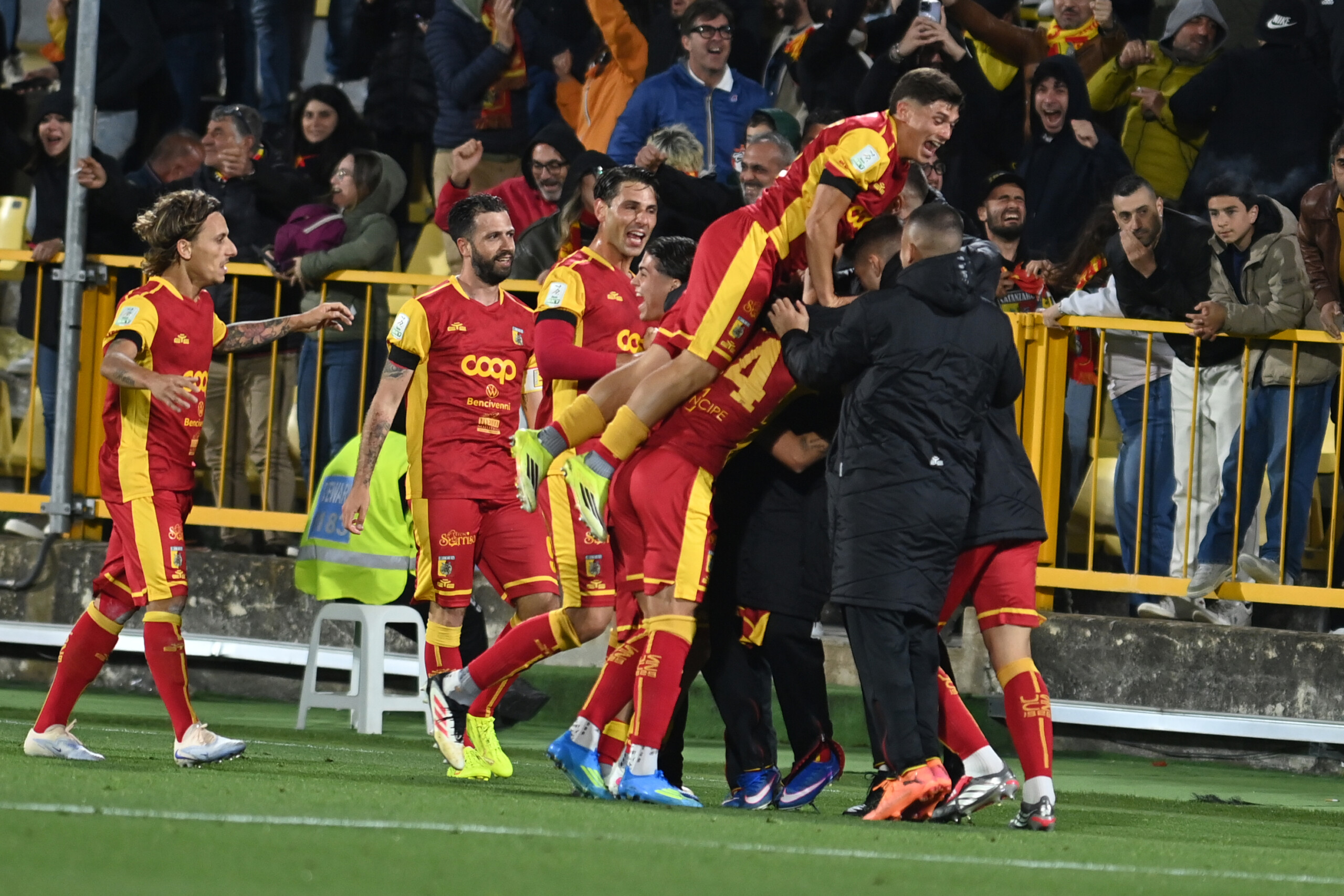 football barrages de serie b catanzaro palerme 3 0 scaled