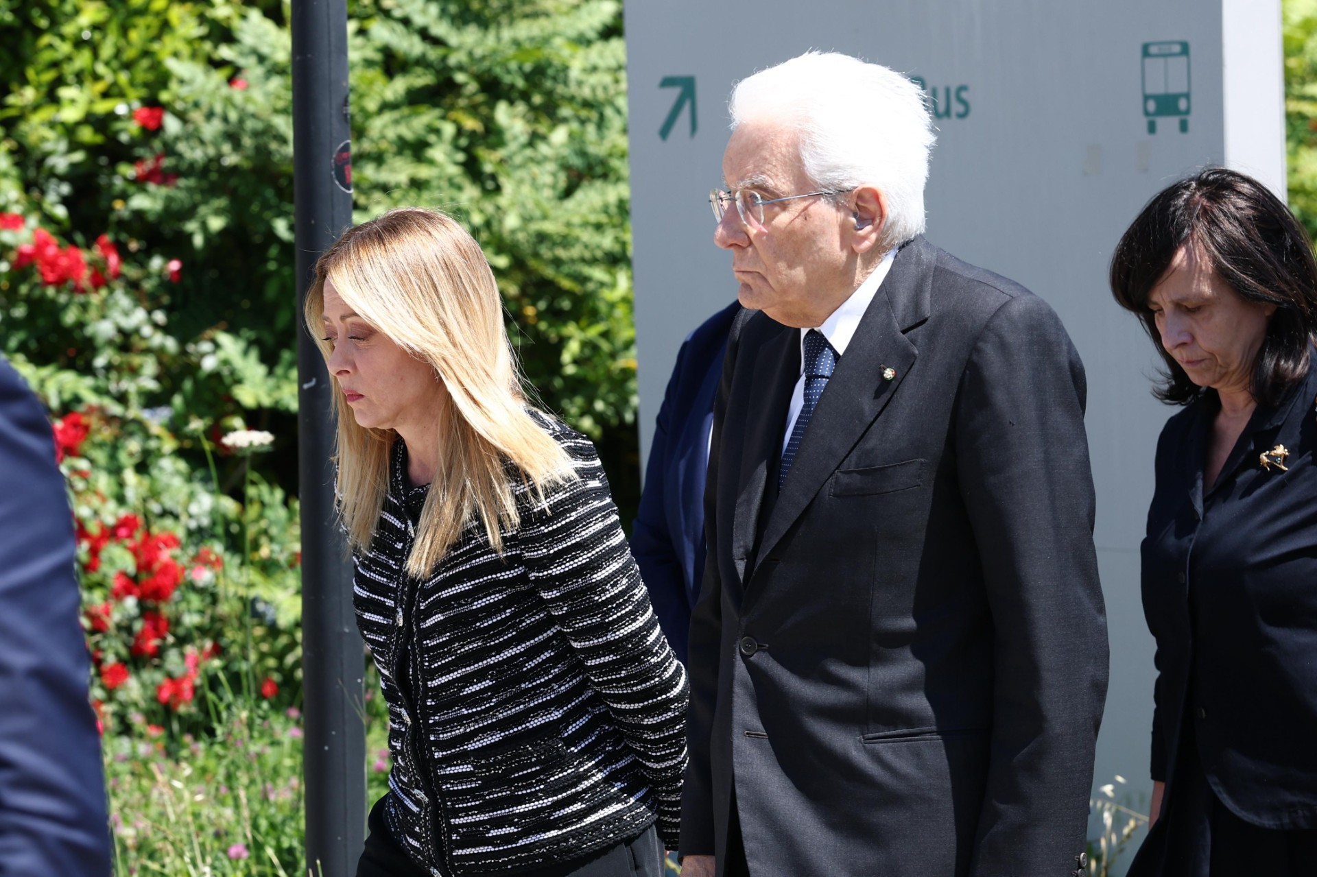 modene mattarella et meloni quittent lhopital de baggiovara apres leur visite