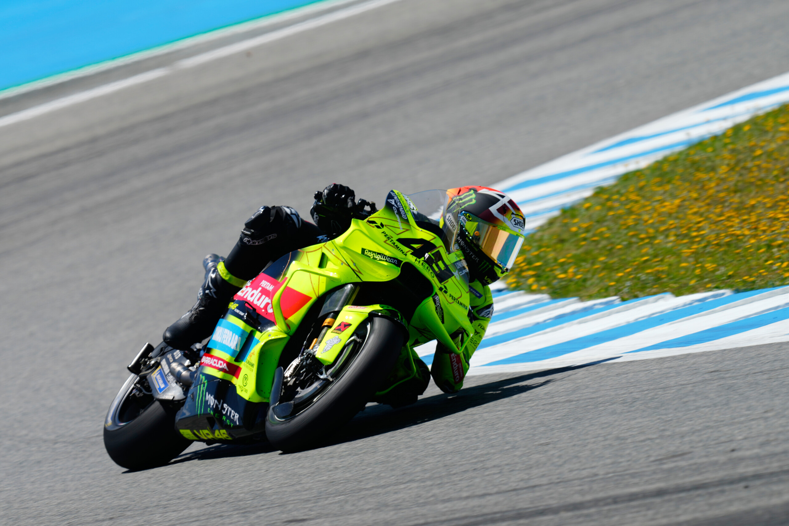 motogp gp de catalogne victoire de di giannantonio bezzecchi 6e scaled