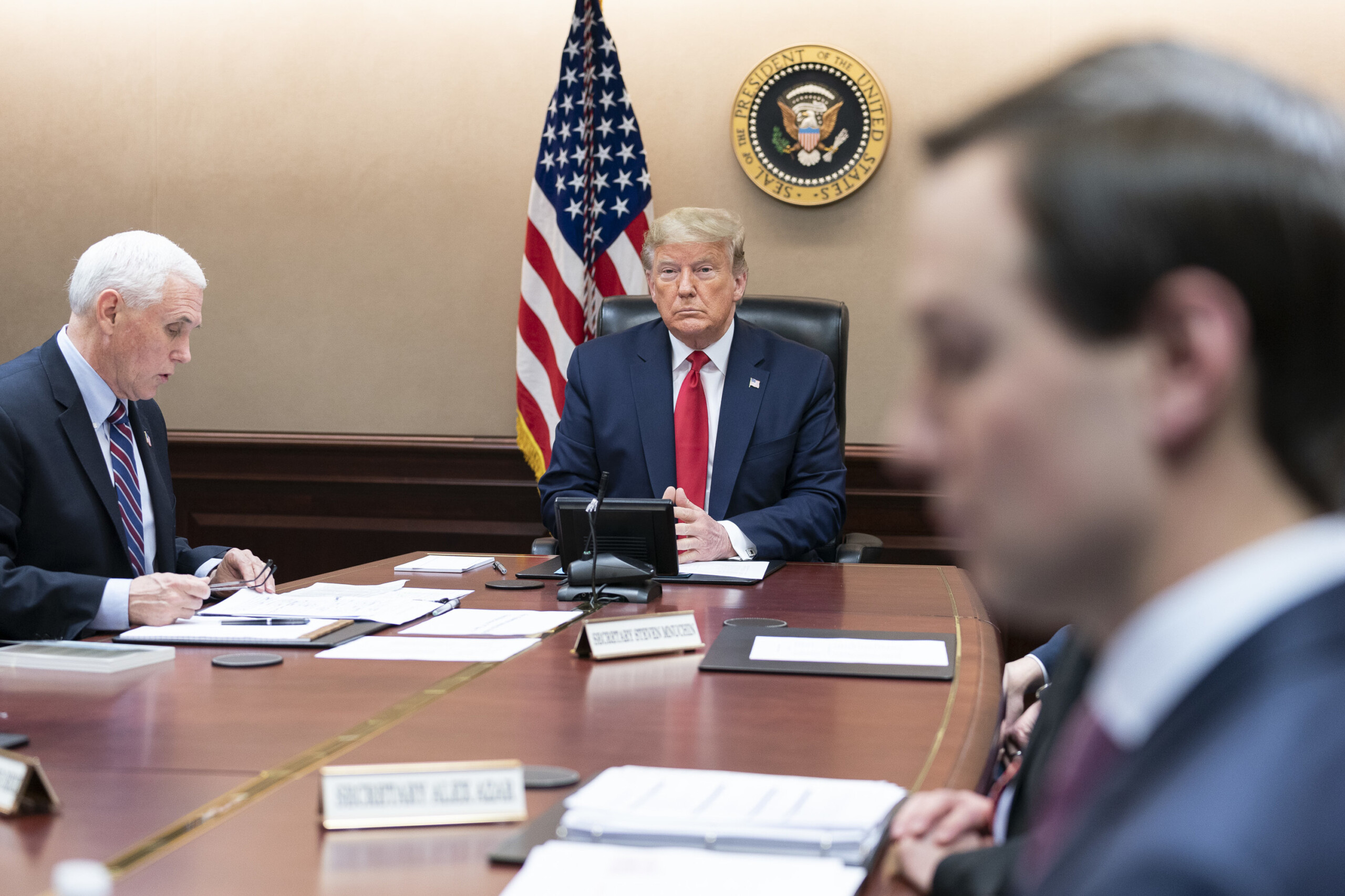 iran trump des negociations serieuses sont en cours lattaque prevue mardi a ete suspendue scaled