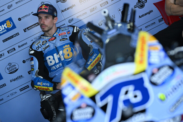 motogp alex marquez a ete opere avec succes a la clavicule droite