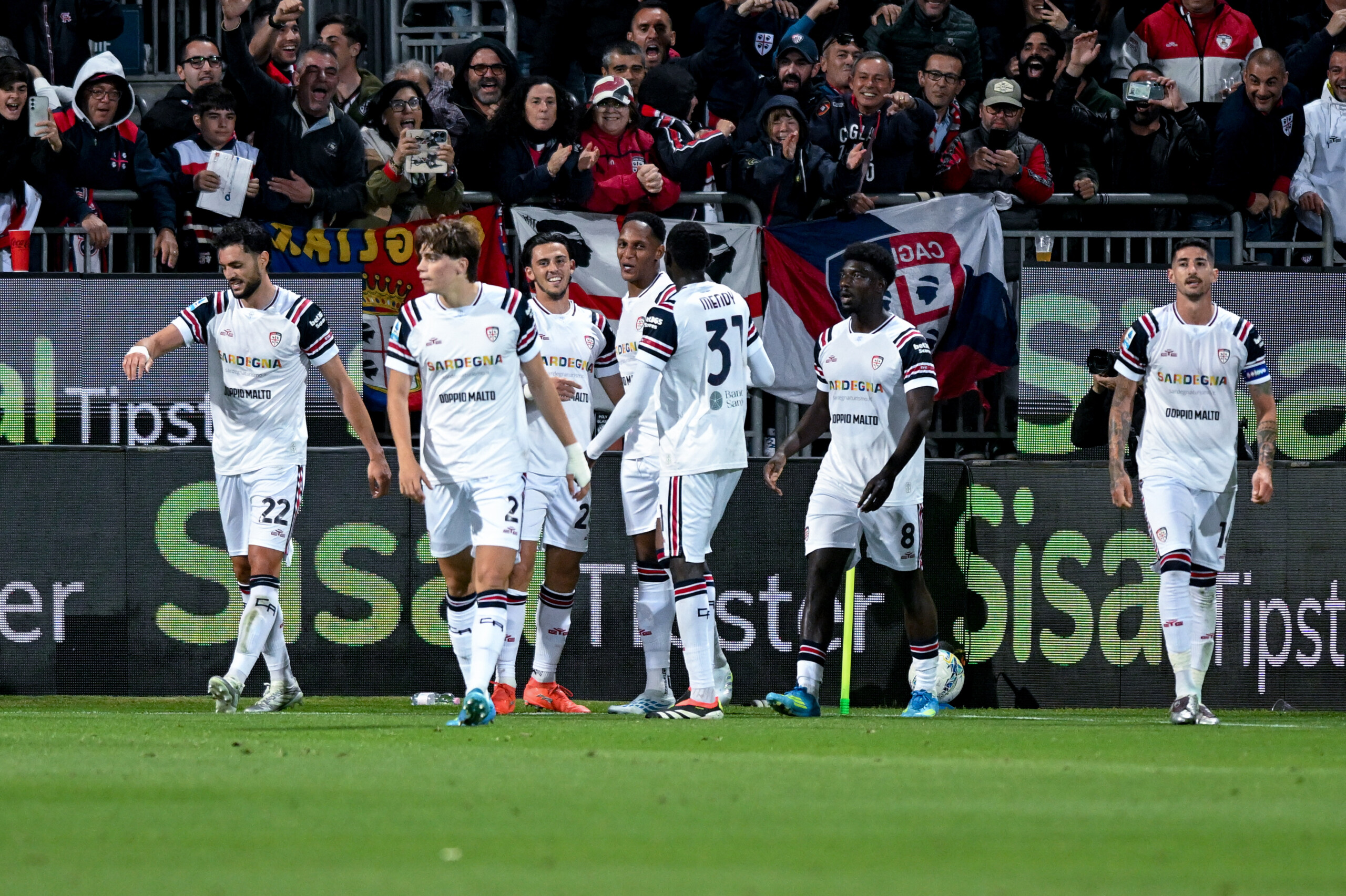 serie a cagliari turin 2 1 sassuolo lecce 2 3 udinese cremonese 0 1 scaled