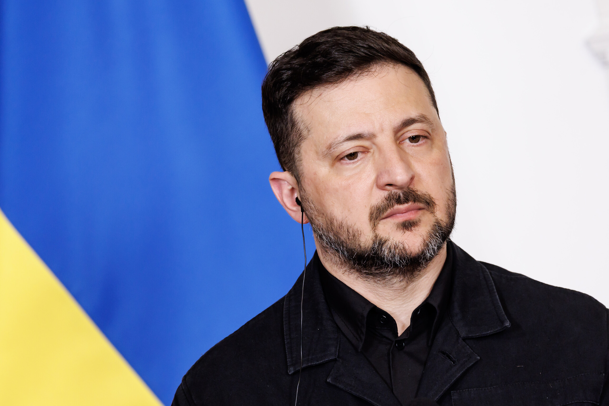 ukraine zelensky des attaques russes ont eu lieu cette nuit sur dnipro et odessa un navire chinois a ete touche scaled