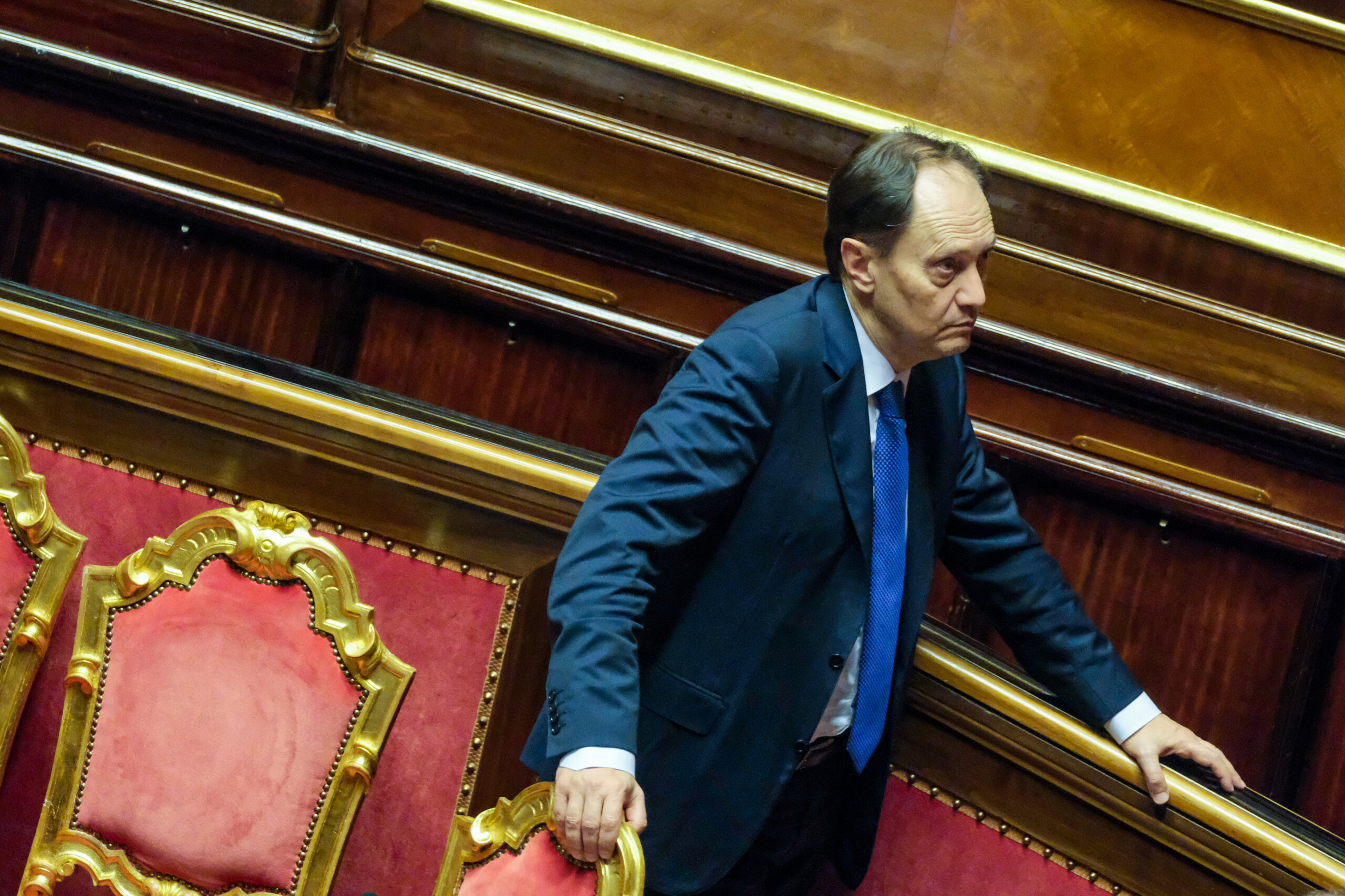 decret loi sur la fiscalite le gouvernement pose la question de confiance a la chambre scaled
