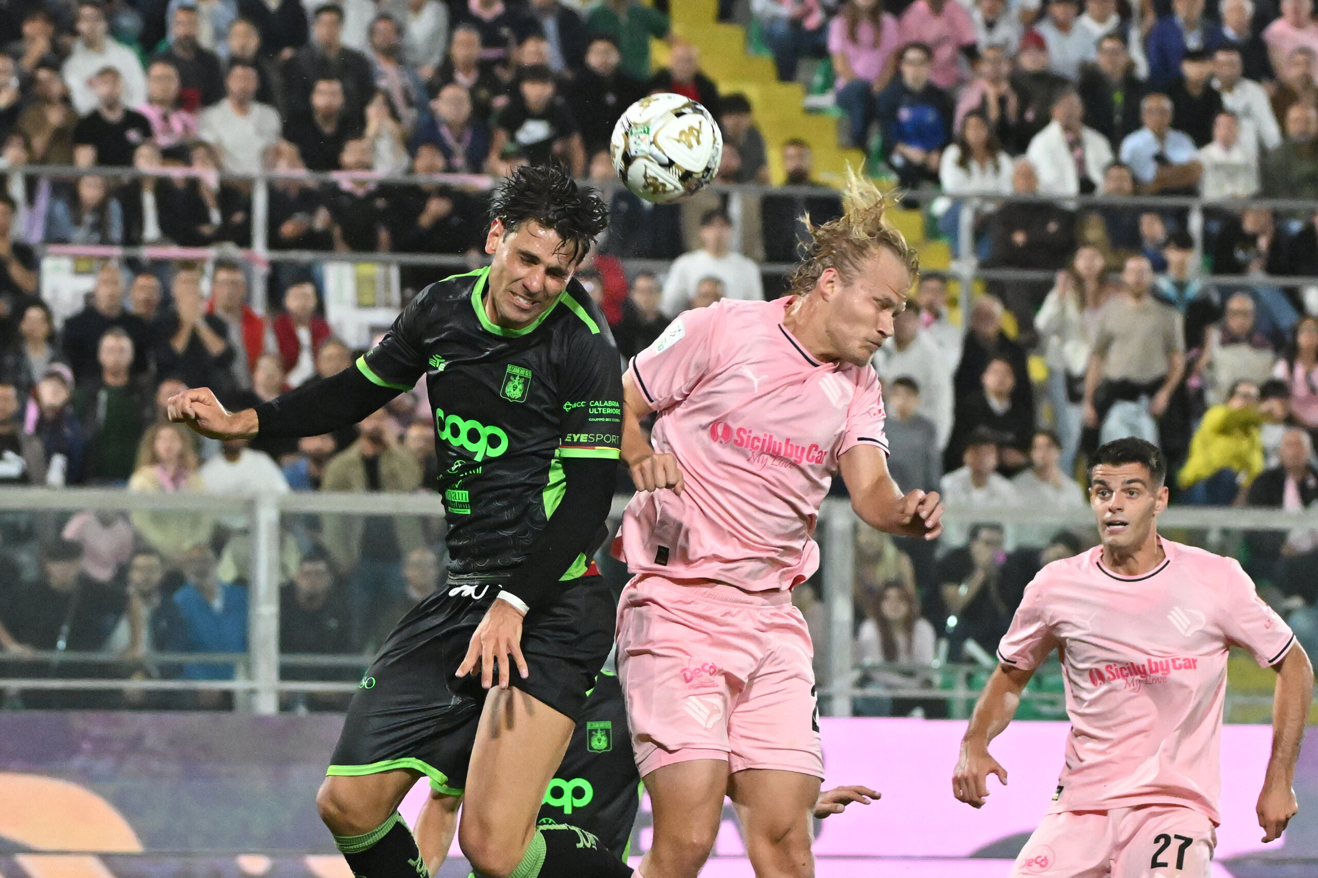Football : barrages de Serie B, Catanzaro s'incline 2-0 à Palerme mais se qualifie pour la finale 1 football barrages de serie b catanzaro sincline 2 0 a palerme mais se qualifie pour la finale scaled