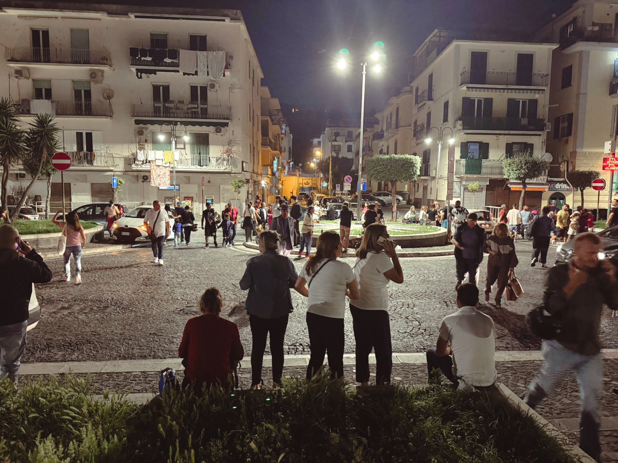 Campi Flegrei: le maire annonce que les écoles seront ouvertes demain à Pozzuoli 1 campi flegrei le maire annonce que les ecoles seront ouvertes demain a pozzuoli scaled