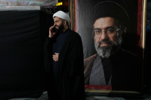 iran khamenei interdit le transfert duranium enrichi