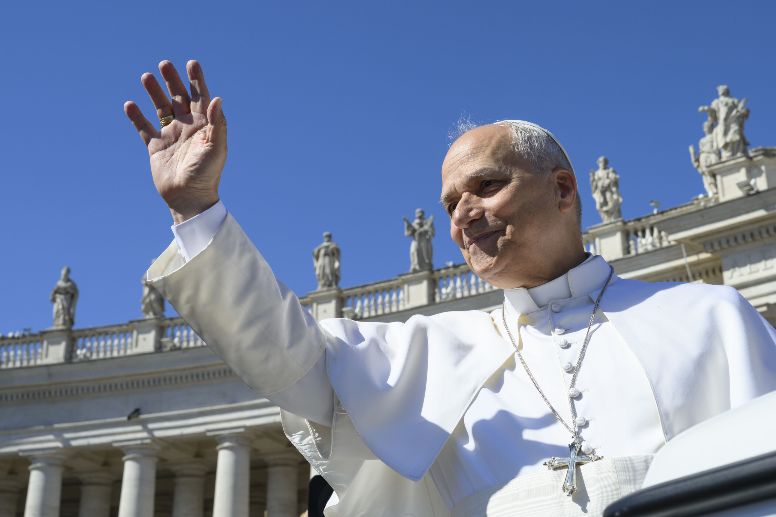 le pape leon xiv on ne recherche pas la paix par les armes mais par la diplomatie et le dialogue scaled