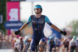 tour ditalie segaert remporte la 12e etape eulalio conserve le maillot rose