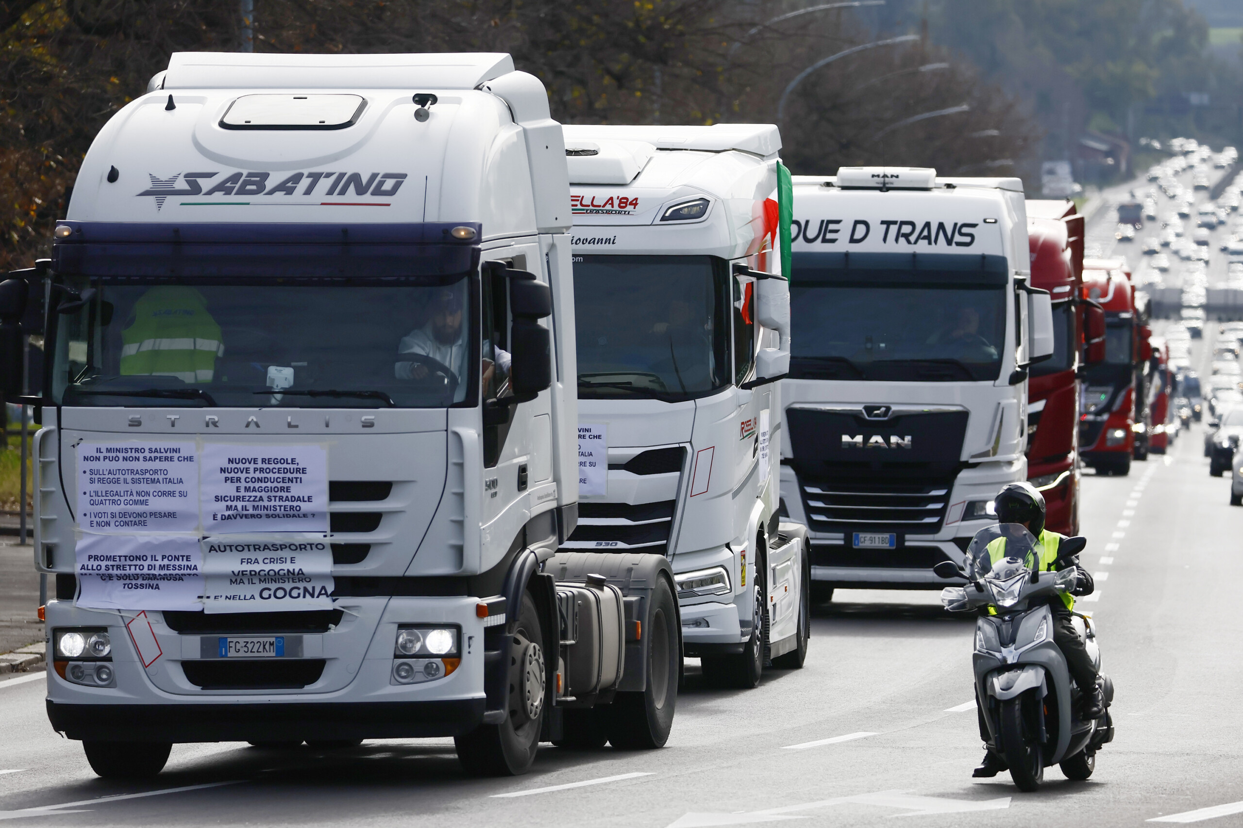 carburants les entreprises de transport routier suspendent leur greve scaled