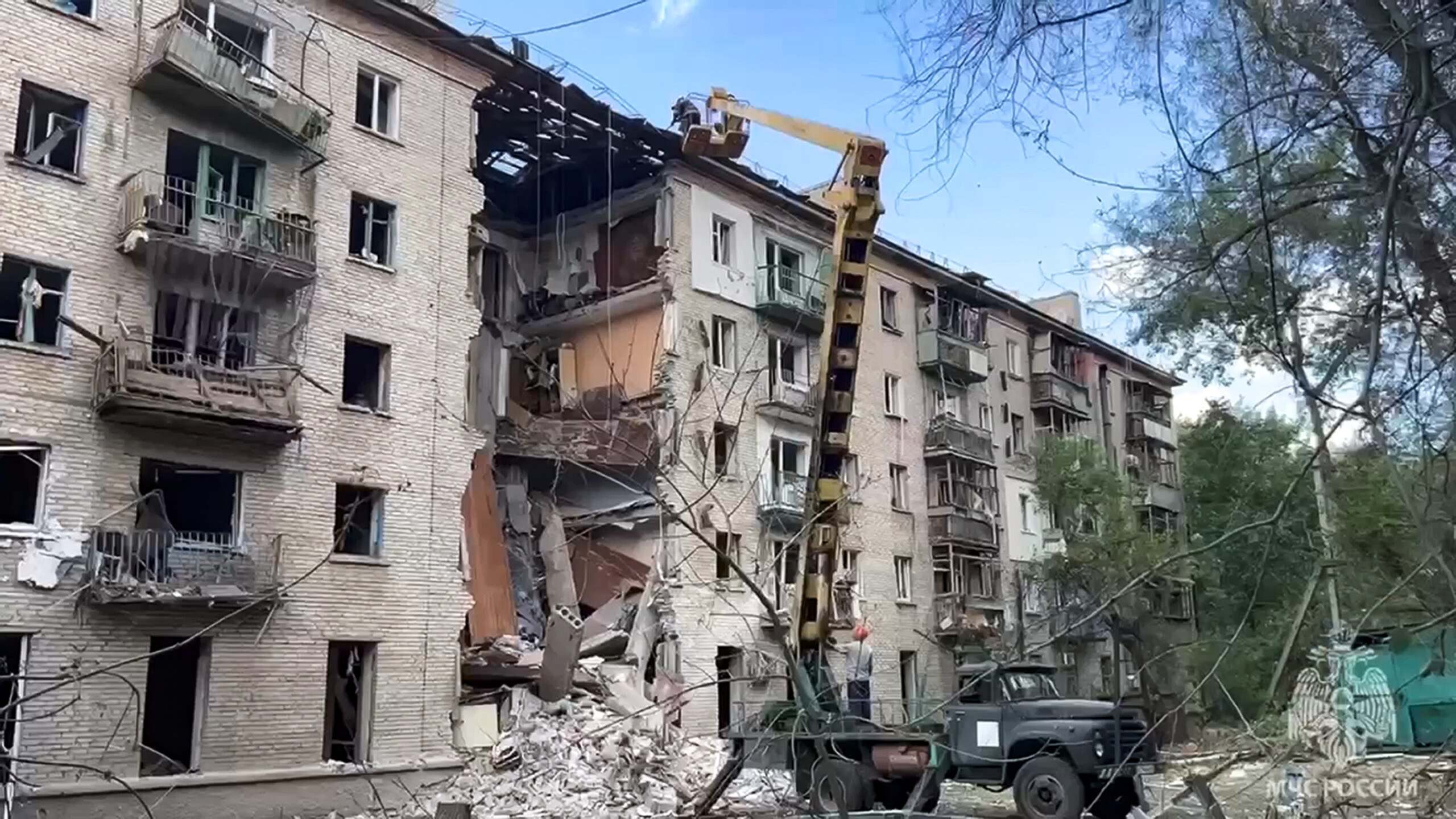 ukraine moscou 4 morts lors dune attaque de kiev contre un etablissement scolaire scaled