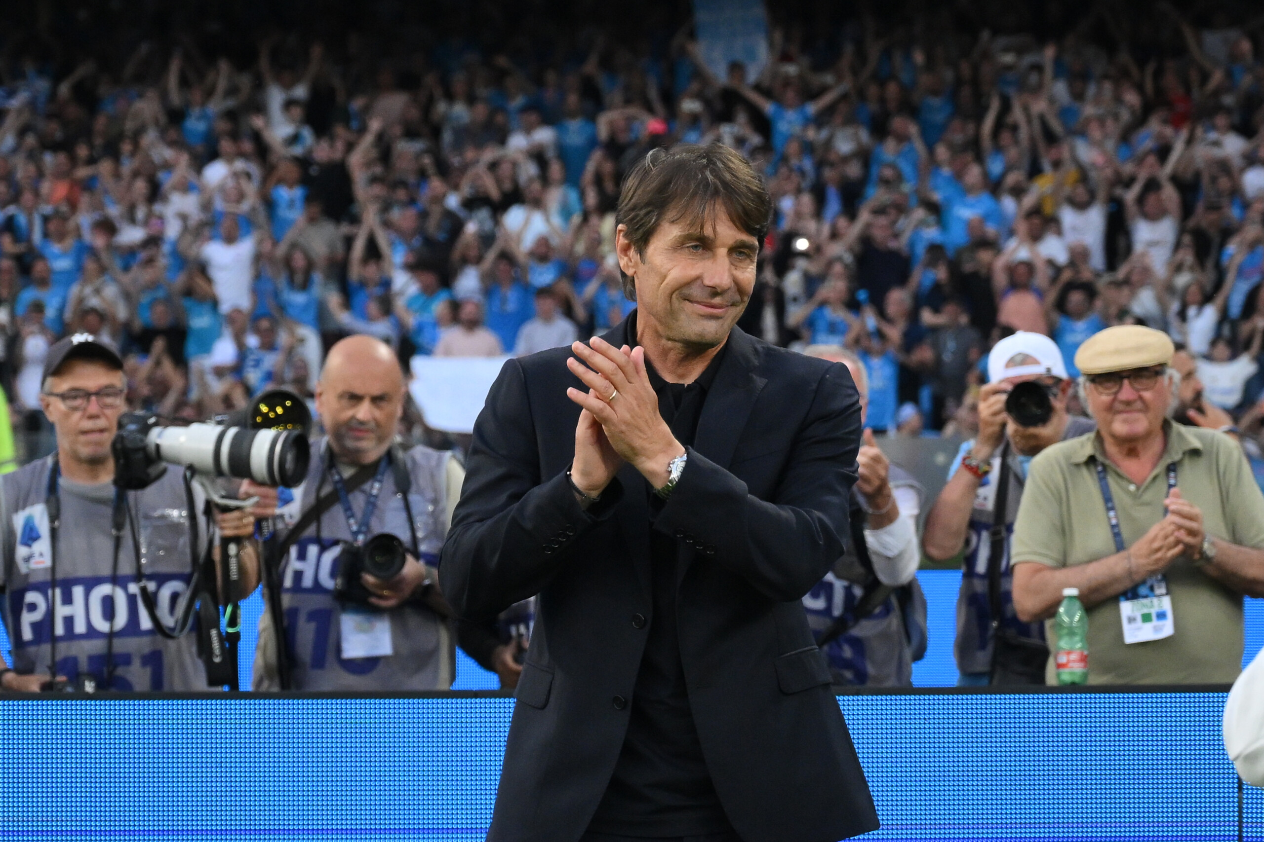 Conte annonce son départ de Naples : « Je n'ai pas réussi à souder le groupe » 1 conte annonce son depart de naples je nai pas reussi a souder le groupe scaled