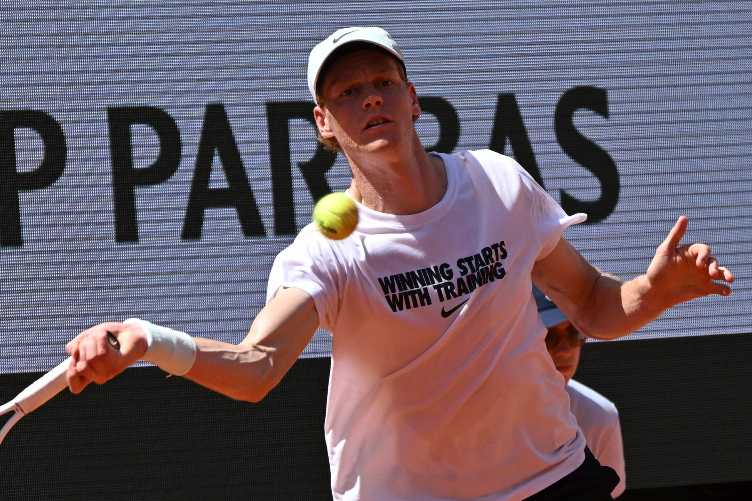 roland garros sinner fait ses debuts demain en session du soir contre tabur scaled