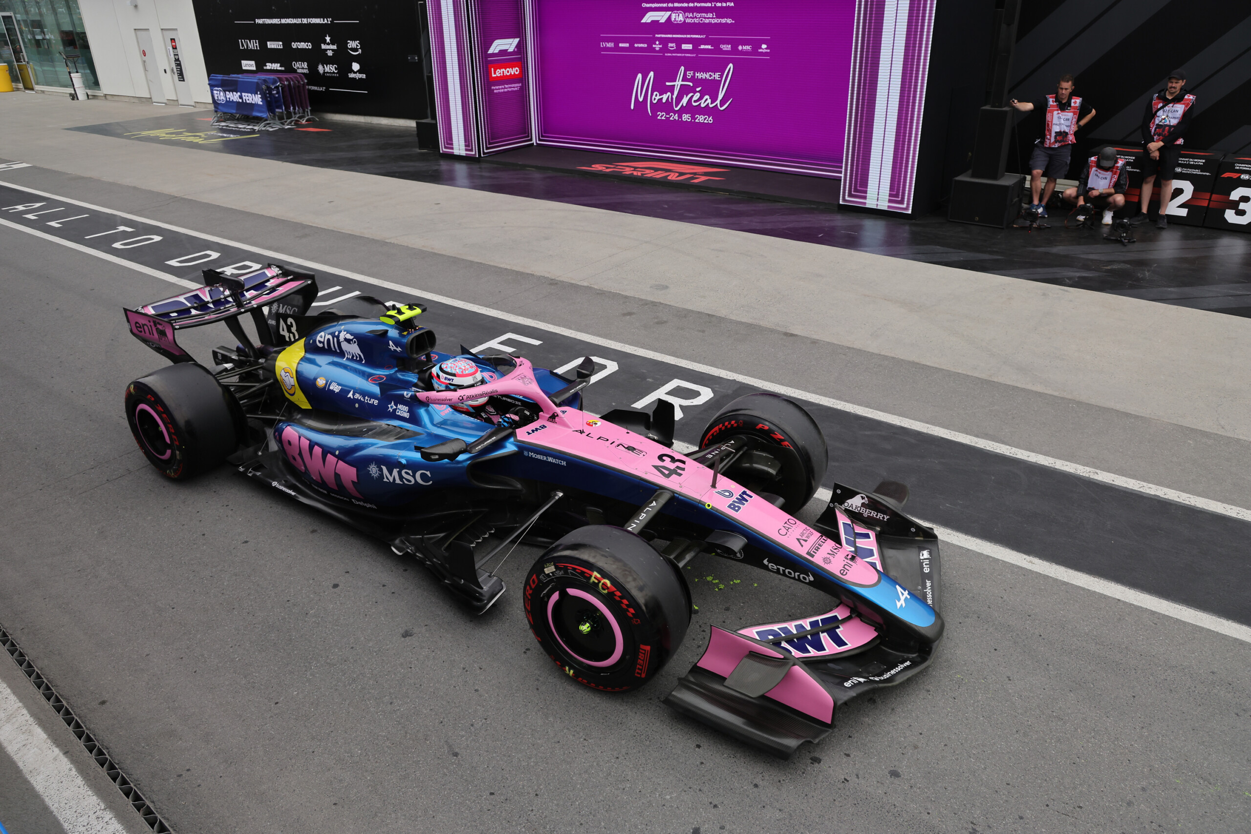 f1 gucci fait son entree sur les circuits en tant que partenaire principal dalpine scaled