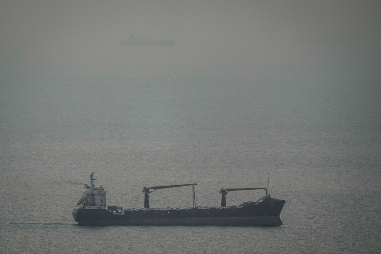 iran gb cargo attaque dans le golfe persique au large de lirak grande explosion