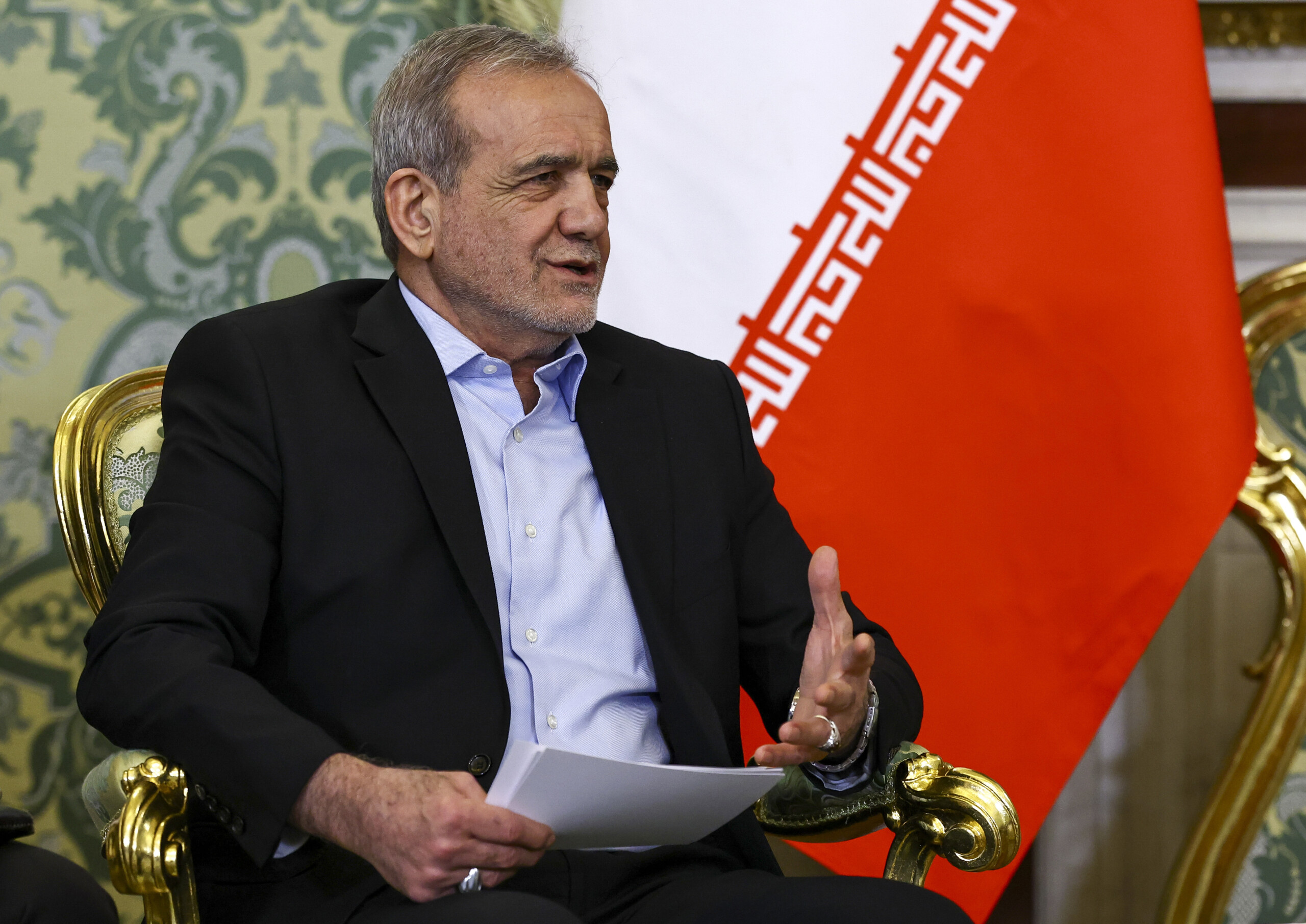 iran medias teheran suspend les negociations avec les etats unis protestation contre les raids israeliens au liban scaled