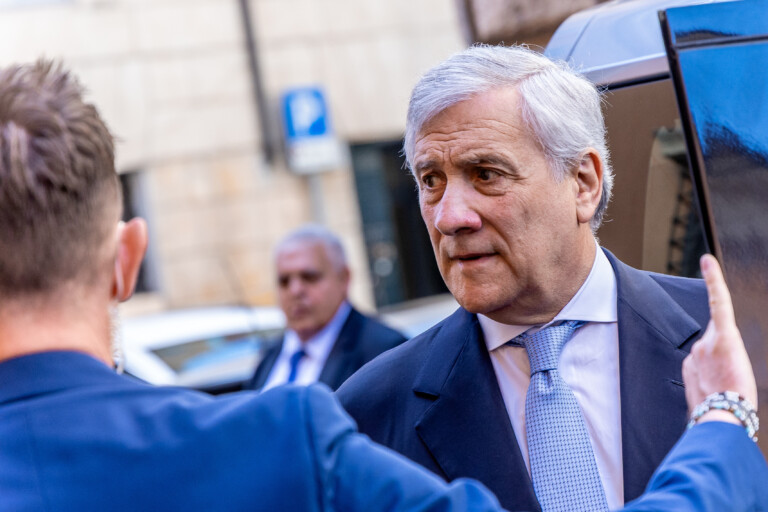 2 juin tajani salvini absent je nai pas vu conte ni schlein non plus cest dommage