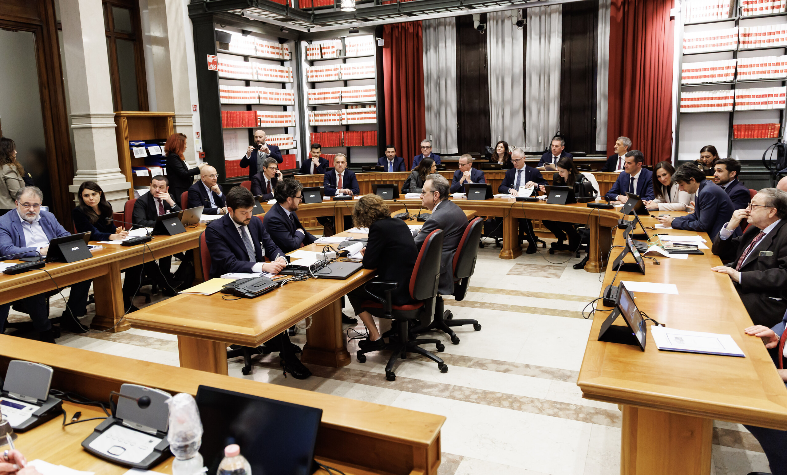 loi electorale la commission adopte le bignami bis comme texte de base scaled