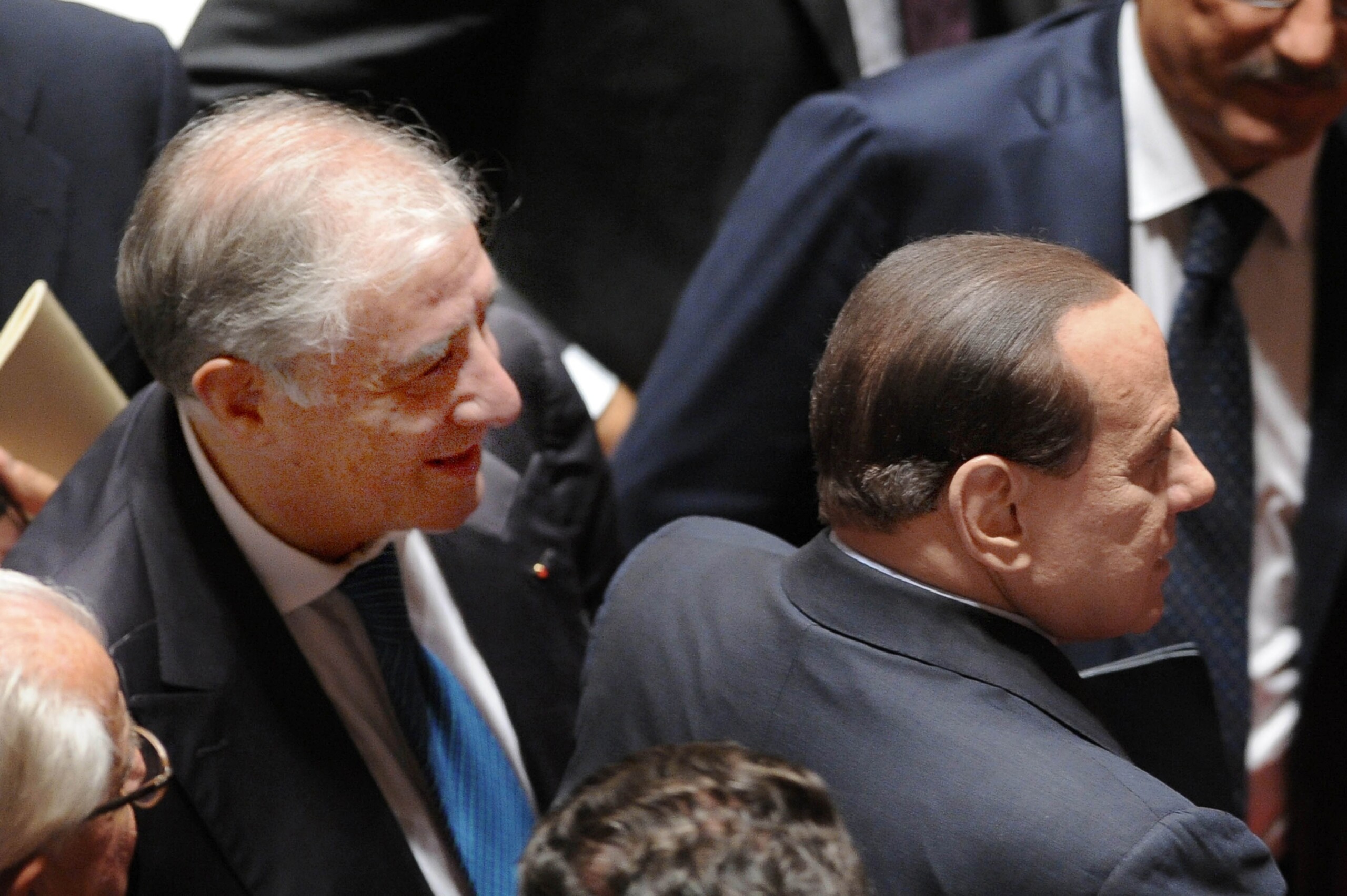 mafia les accusations portees contre dellutri et berlusconi concernant les commanditaires des attentats de 1993 1994 ont ete classees sans suite scaled