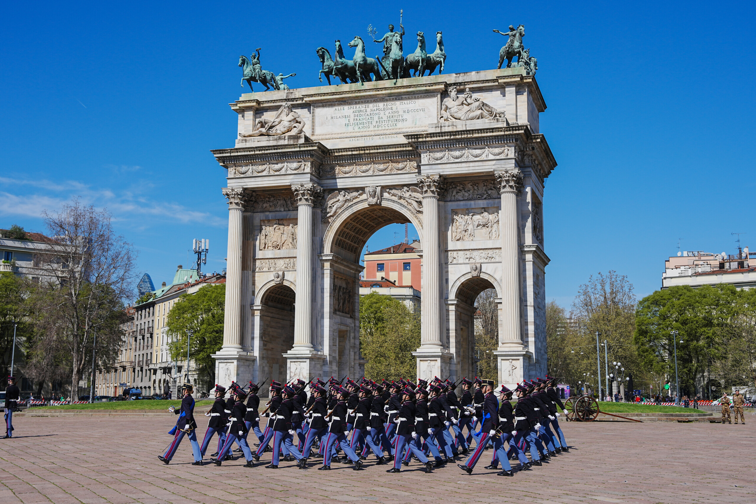 milan violences sexuelles sur des eleves de lecole militaire teulie un enseignant arrete scaled