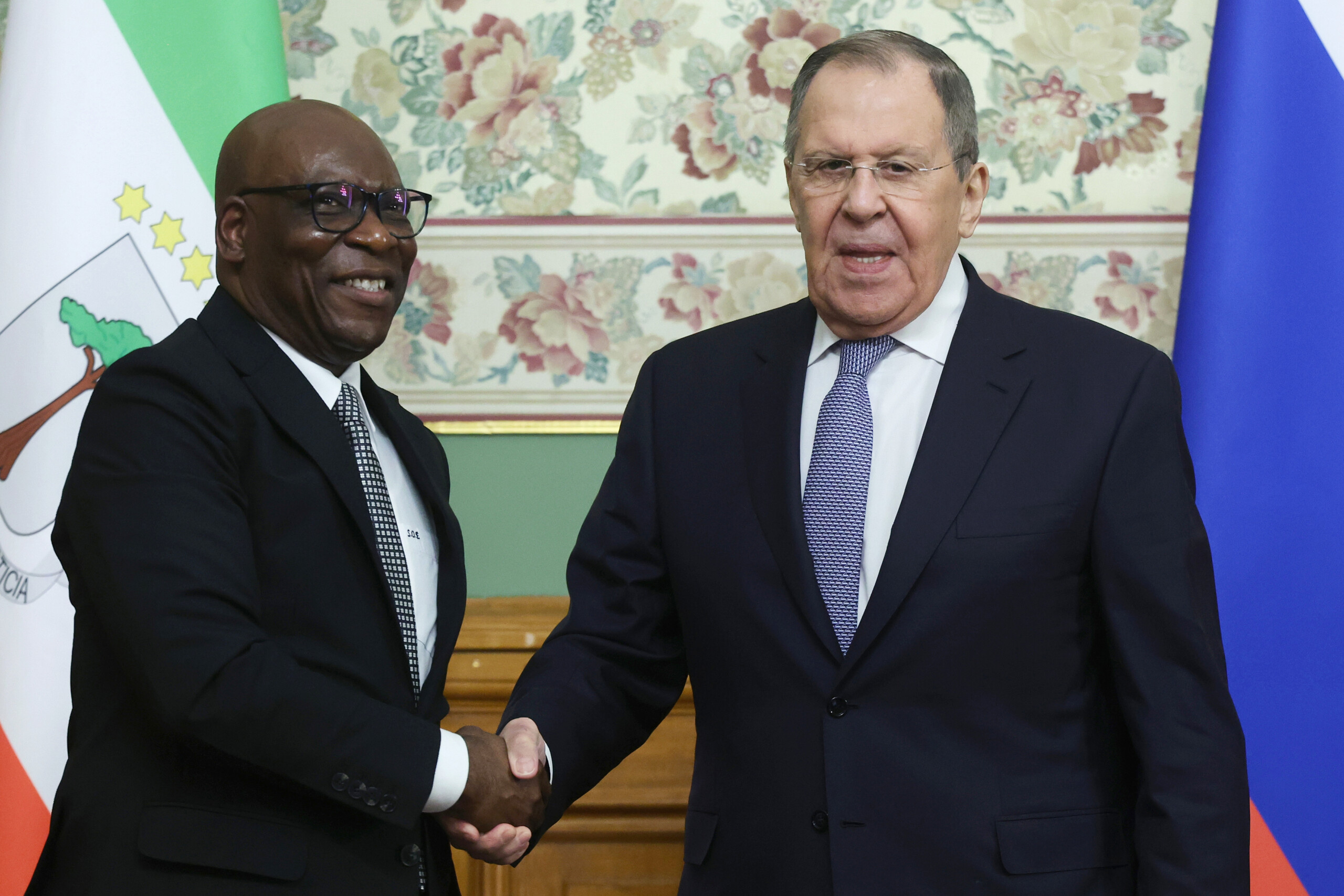 ukraine lavrov nous sommes prets a negocier mais lautre partie ne fait pas preuve de la meme volonte scaled
