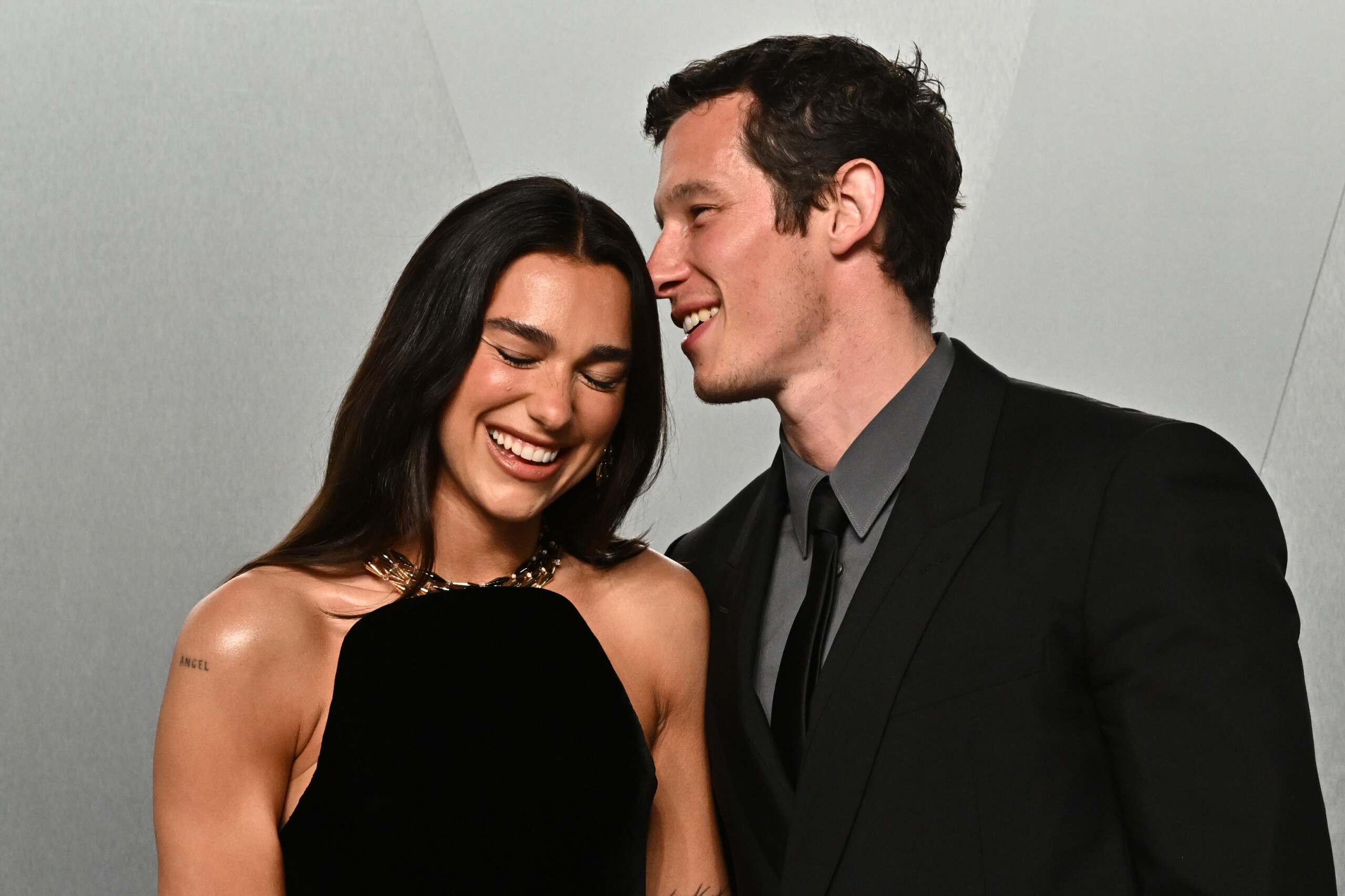 Musique : médias britanniques, le mariage de Dua Lipa dans les repaires de la mafia 1 musique medias britanniques le mariage de dua lipa dans les repaires de la mafia scaled