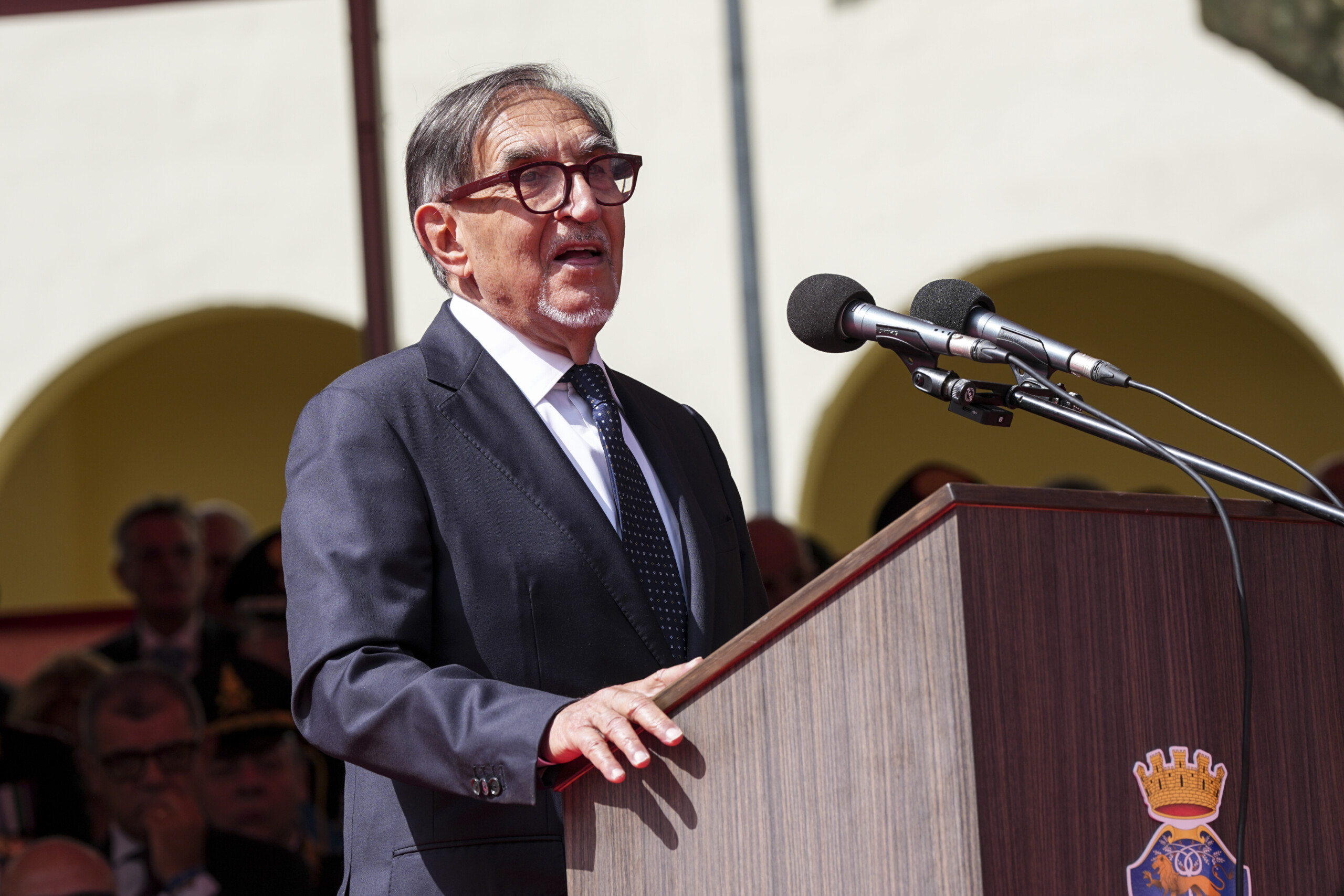 Affaire Silvestro : La Russa : « L'enquête du Sénat doit commencer par la version du sénateur de Forza Italia » 1 affaire silvestro la russa lenquete du senat doit commencer par la version du senateur de forza italia scaled