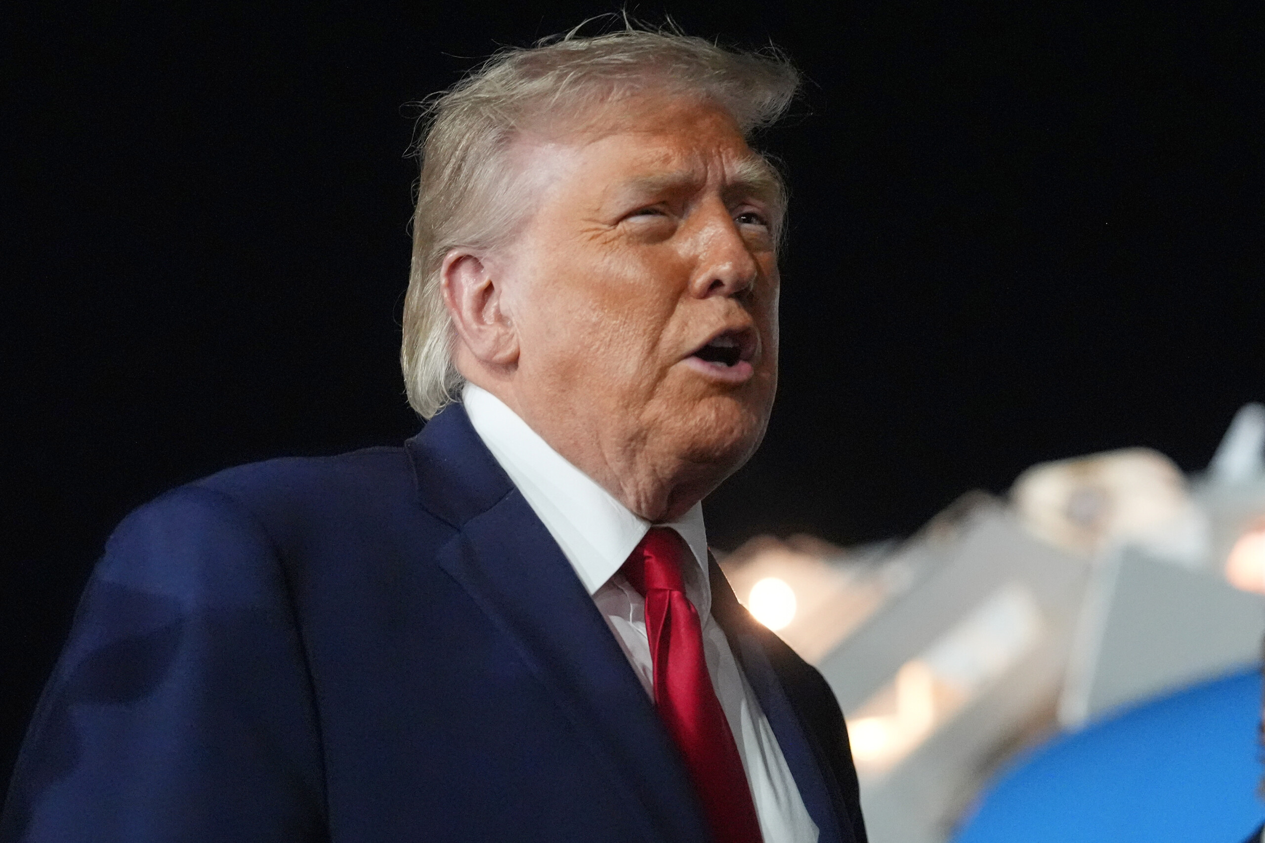 iran trump une reponse ferme a la destruction dun helicoptere americain scaled