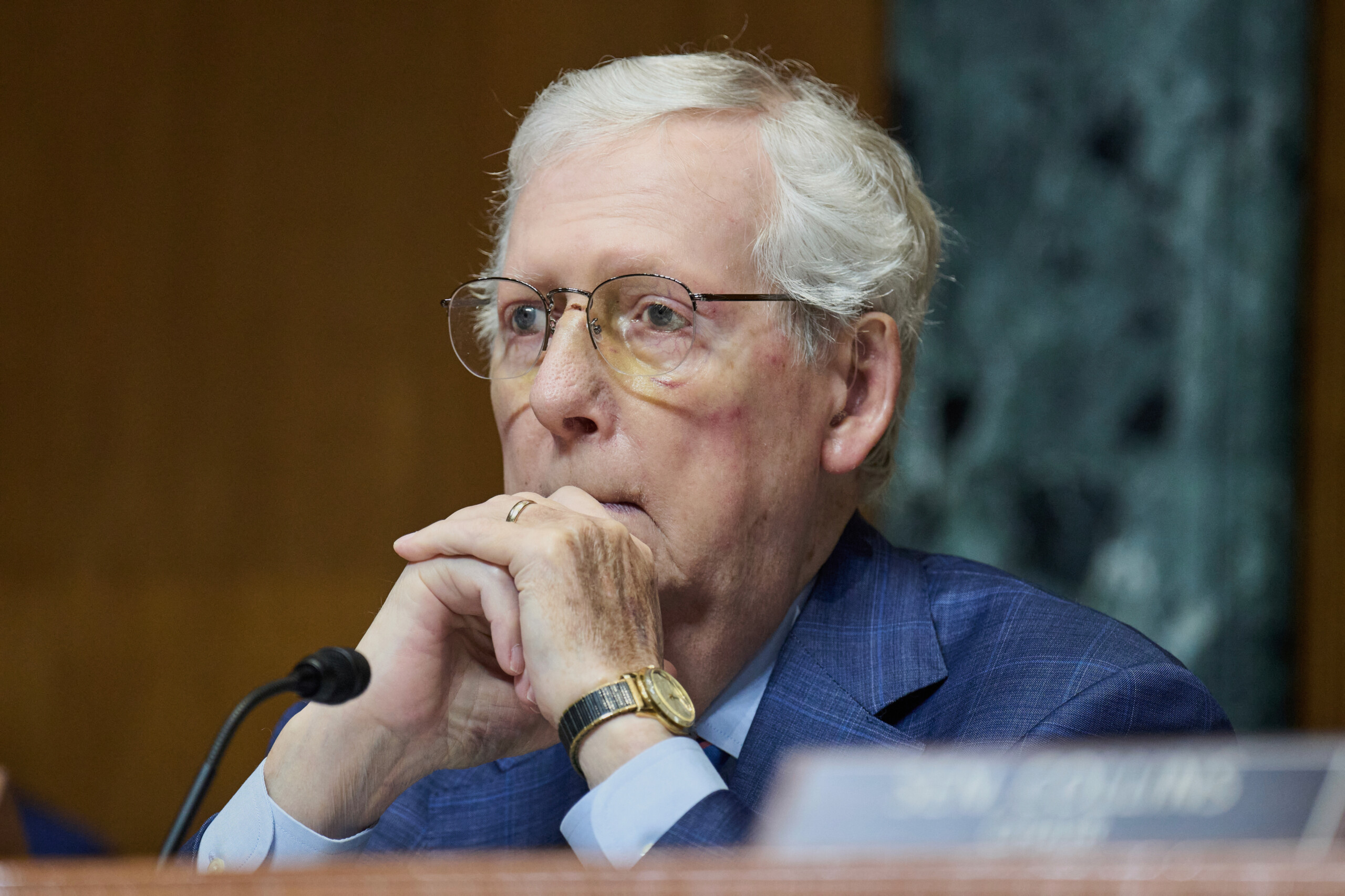 États-Unis : le sénateur républicain Mitch McConnell hospitalisé 1 etats unis le senateur republicain mitch mcconnell hospitalise scaled