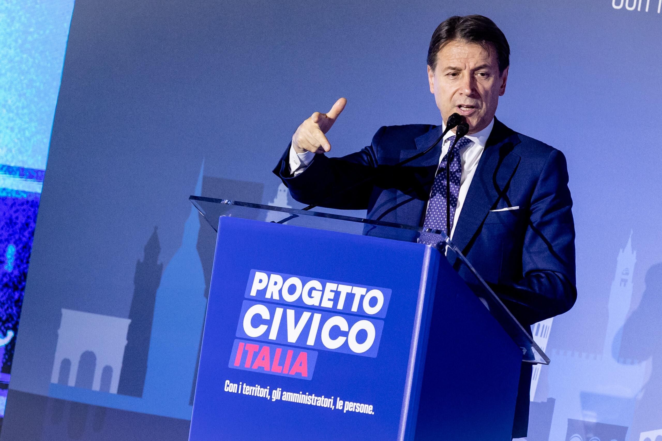 m5s conte aucune chance que grillo recupere le symbole scaled