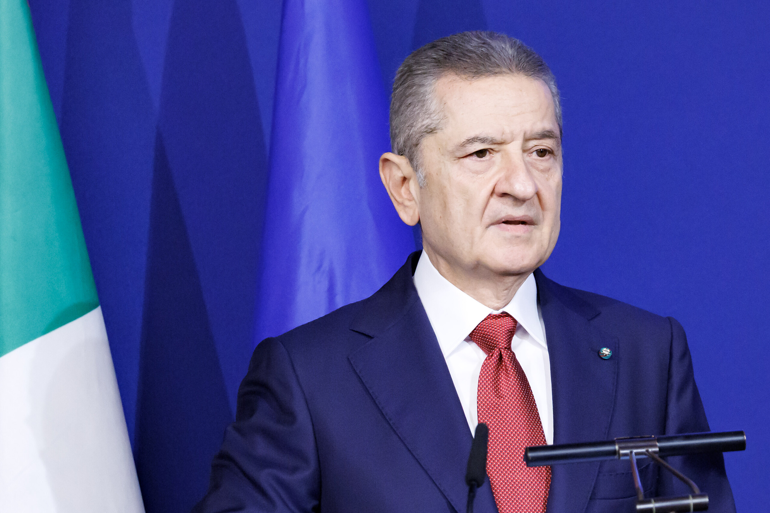 Comptes publics, Banque d'Italie : « La dette a baissé de 2,9 milliards en avril, pour s'établir à 3 155,3 milliards » 1 comptes publics banque ditalie la dette a baisse de 29 milliards en avril pour setablir a 3 1553 milliards scaled