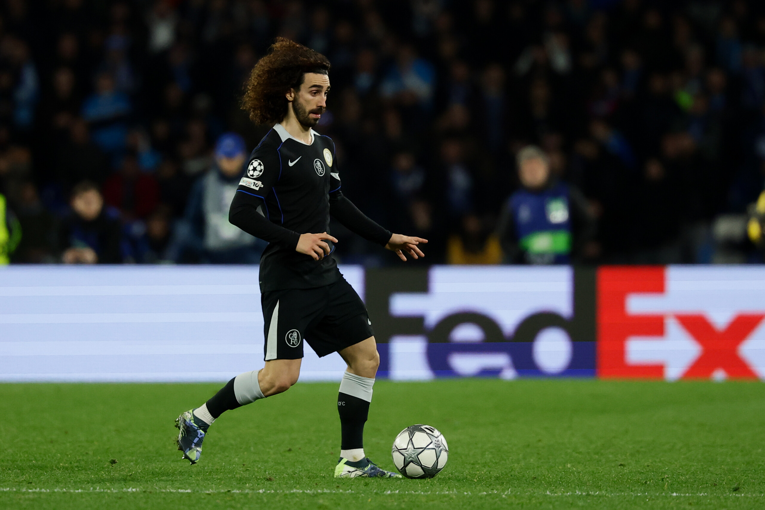 football coup de maitre pour le real madrid de mourinho qui recrute cucurella en provenance de chelsea scaled