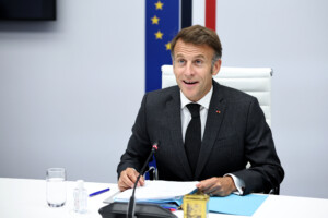 iran macron la mission franco britannique prete a soutenir la reouverture du detroit dormuz